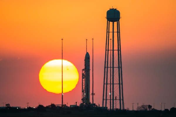 Esplode razzo Antares con rifornimenti per la ISS