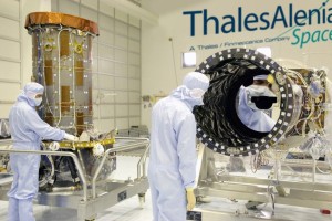 instruments-du-satellite-pleiades-chez-thales-alenia-space-960x640