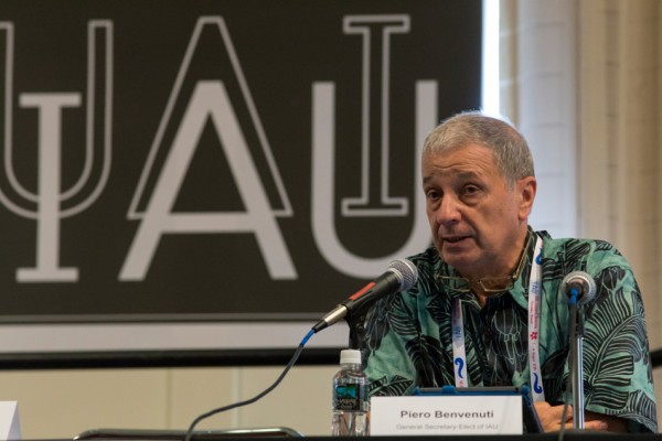 Piero Benvenuti segretario IAU