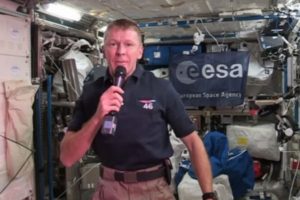 peake_uk_iss_exp46_121815_945