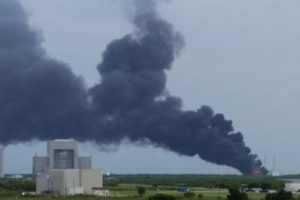 spacex-missile-falcon-9-esplode-in-florida-durante-alcuni-test-v3-270715-1280x720